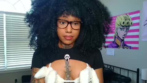 Spookie Baddie online show from April 15, 5:46 pm