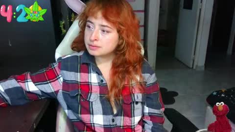 111lucygrim111 online show from December 23, 3:40 am