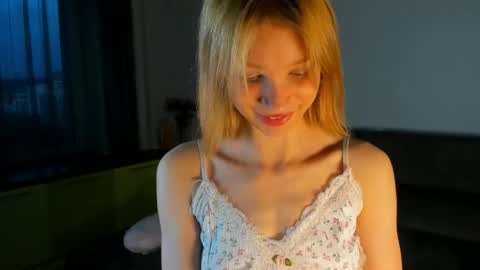 Kira online show from June 7, 4:36 pm