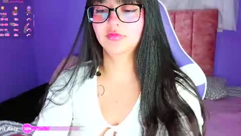 1_scarllet_ online show from June 15, 1:33 pm