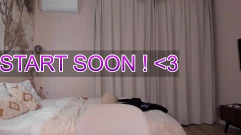 Lily 3 online show from November 4, 3:39 pm