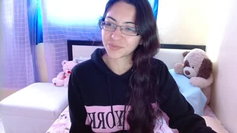 Snapshot of 1sasha_grey__1 chatting on December 24, 6:17 pm paola online show from December 24, 6:17 pm