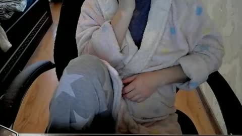 1your_hot_girls online show from December 10, 9:33 am