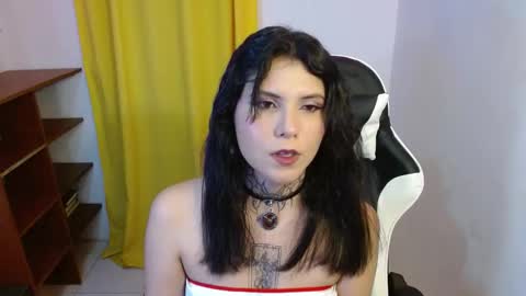 erika online show from February 14, 8:33 pm