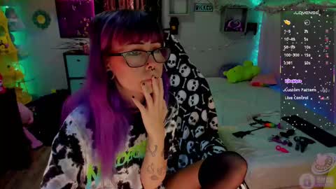 Mo online show from November 18, 5:14 pm