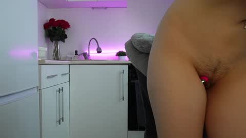 Monicano face online show from March 31, 8:58 am