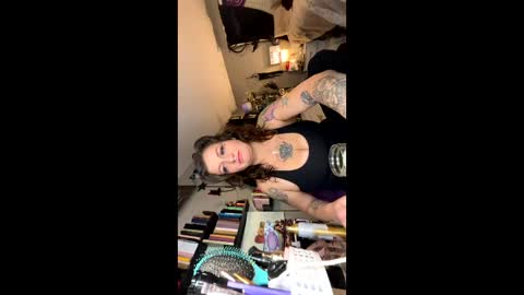 That girl online show from January 10, 7:46 am