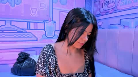 Alice  online show from December 4, 7:17 am