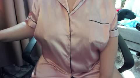 lisa online show from March 21, 10:20 am