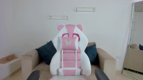    online show from November 10, 12:00 pm