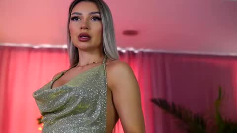 Arielle online show from March 3, 9:38 am