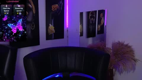 Brenna online show from November 1, 7:29 pm