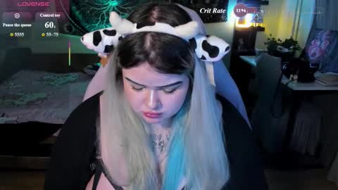 _candym1lky_ online show from January 15, 7:36 am