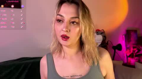 Christina Chris online show from July 23, 11:18 am