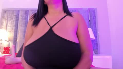 _ciara_benet_ online show from November 19, 1:22 pm