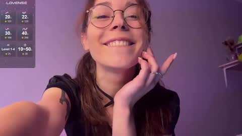 Snapshot of _cream_soda_ chatting on December 30, 1:36 pm Malina online show from December 30, 1:36 pm