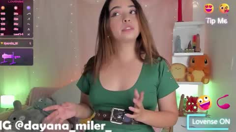 Snapshot of _dayana_miler chatting on September 18, 12:42 am IG Dayana miler online show from September 18, 12:42 am