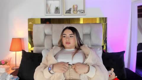 Isabella online show from December 5, 12:39 pm