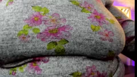 Emily  online show from October 29, 11:36 am