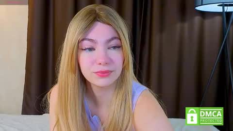Snapshot of _emilyzortea_ chatting on October 21, 8:40 am Emily online show from October 21, 8:40 am