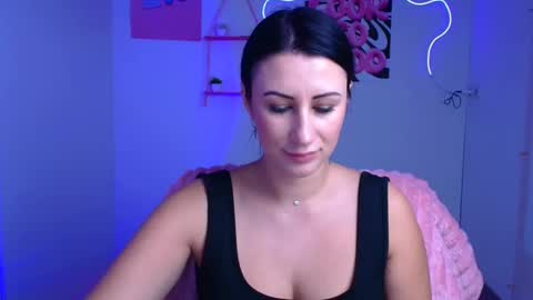 Emma online show from November 21, 1:02 pm