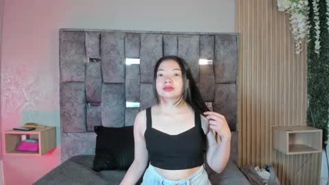 _emma_xoxo online show from December 4, 12:07 pm