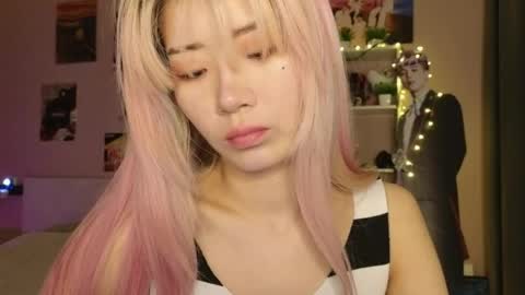 EveEva online show from April 14, 2:33 am