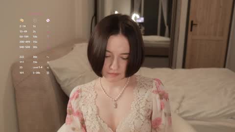 Essie  online show from April 16, 8:08 pm