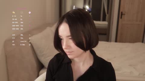 Essie  online show from March 14, 6:20 pm