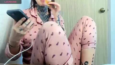 Alis online show from March 11, 7:03 am