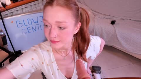 Lola 3  online show from January 4, 4:43 pm