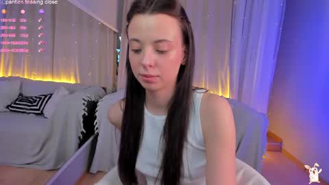 Goldy Grace online show from May 25, 4:28 pm