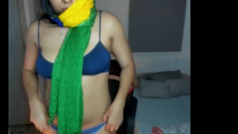 Georgia Barone online show from November 4, 12:48 am