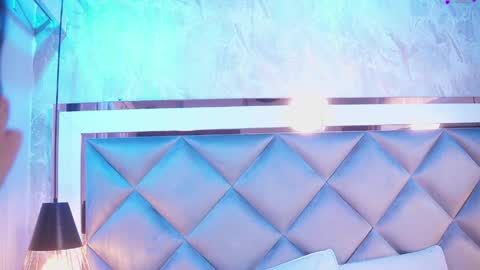 _giggy online show from April 18, 11:35 am