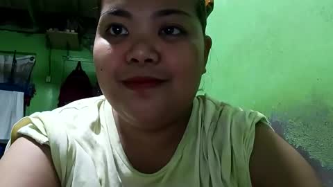 _hershey003 online show from September 12, 4:14 pm