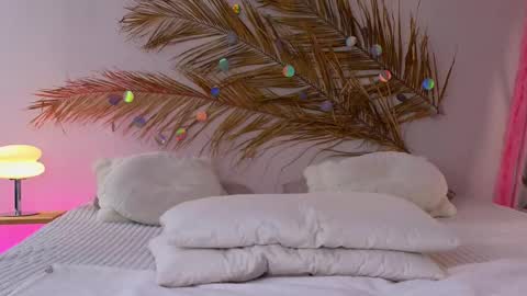 Holly online show from March 7, 6:57 am