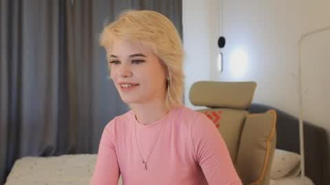 Alisha online show from May 30, 1:09 pm