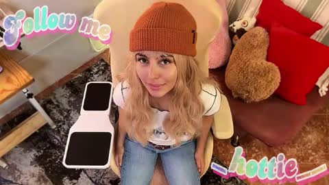 _hottie__ online show from October 26, 9:21 pm