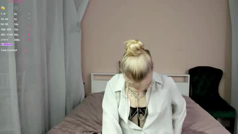 Daisy online show from December 18, 7:02 am