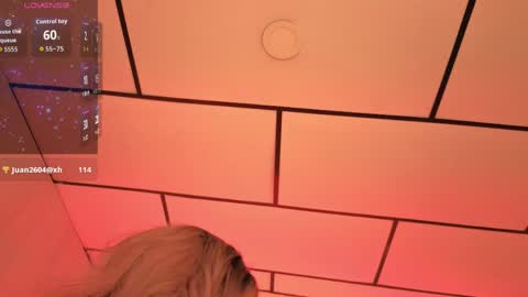 Waifu Izumi  online show from April 10, 6:41 am