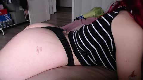 katemiller online show from November 1, 6:50 am