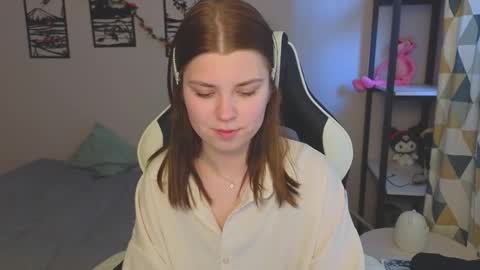 Molly   online show from March 8, 12:07 pm