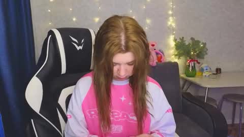 Molly   online show from January 18, 6:53 am