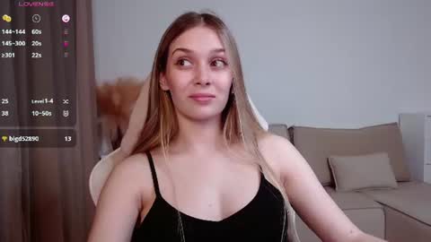 Amelia                        online show from June 14, 9:04 pm