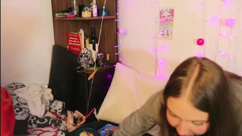Snapshot of _lucy_white_ chatting on January 4, 2:25 am Lucy online show from January 4, 2:25 am
