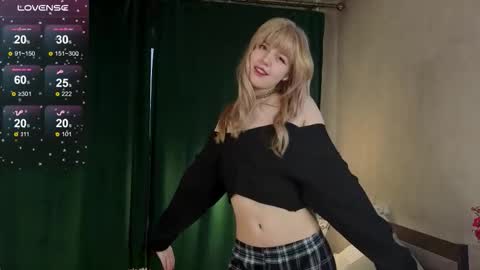 _lucystars online show from March 26, 11:56 am