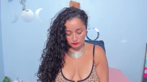  luna  sweet  online show from November 10, 1:22 am