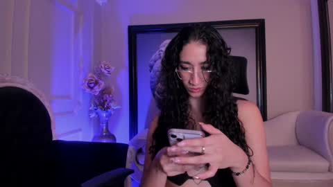 Snapshot of _luna_dupont_ chatting on January 15, 11:19 pm  Luna  online show from January 15, 11:19 pm