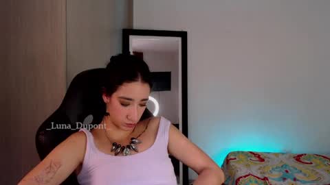  Luna  online show from May 26, 3:33 pm