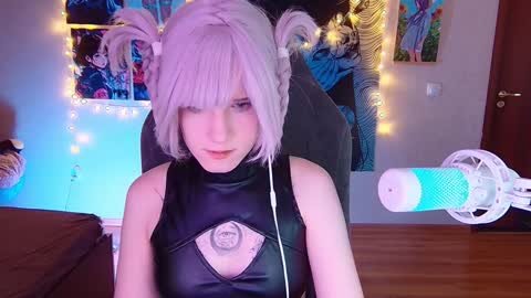 Mariko online show from December 13, 3:00 pm